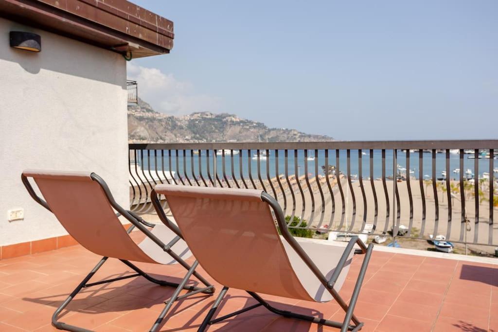 Kalaskiso' Giardini-Naxos Buitenkant foto